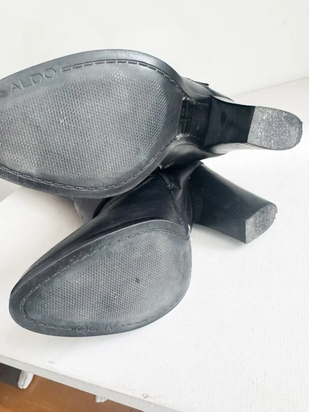 Aldo vintage over
